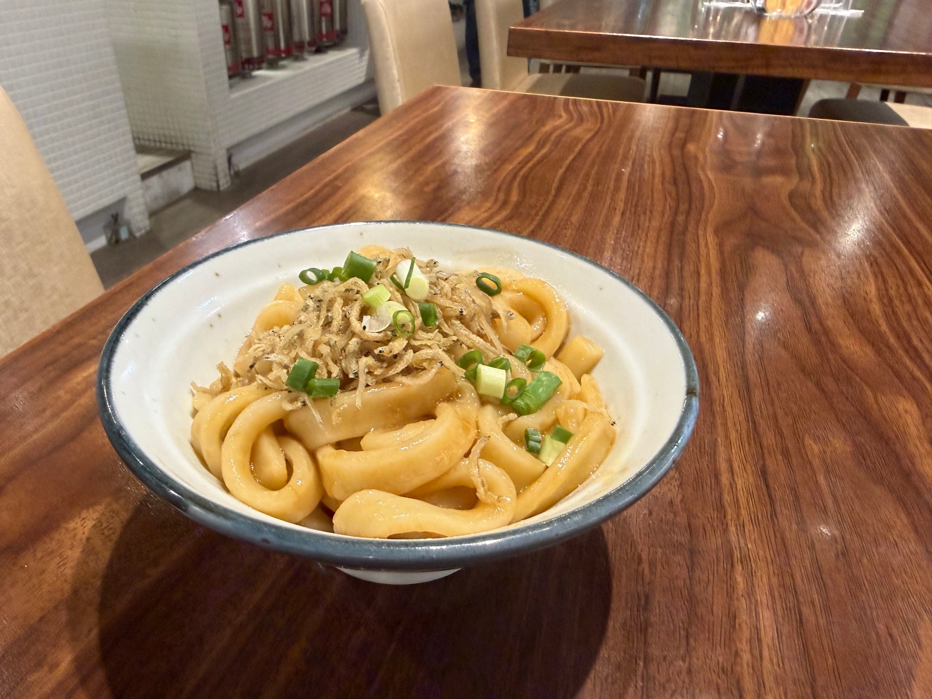 吻仔魚刀削麵